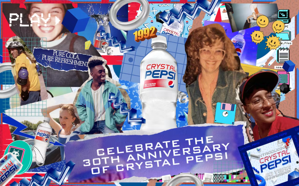 Uma colagem vibrante e nostálgica celebra o 30º aniversário da Crystal Pepsi. A imagem apresenta a garrafa central, rodeada por fotos de jovens dos anos 90, gráficos retrô e a mensagem "CELEBRATE THE 30TH ANNIVERSARY OF CRYSTAL PEPSI".